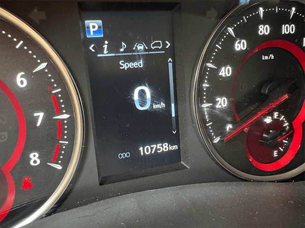 Toyota Alphard-DD-74393 (2)