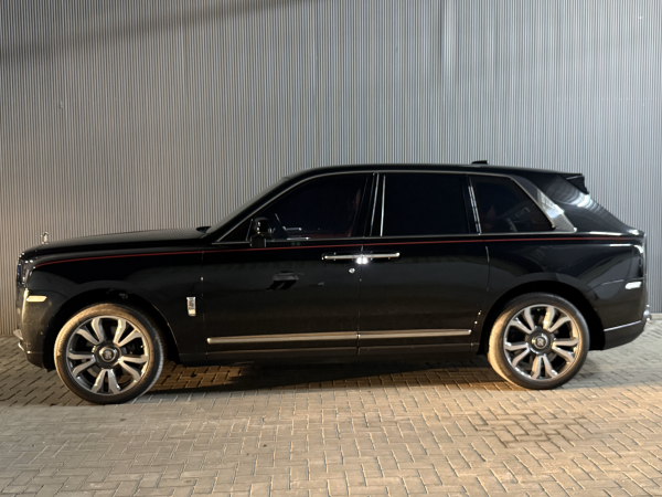 Rolls-Royce Cullinan (8)