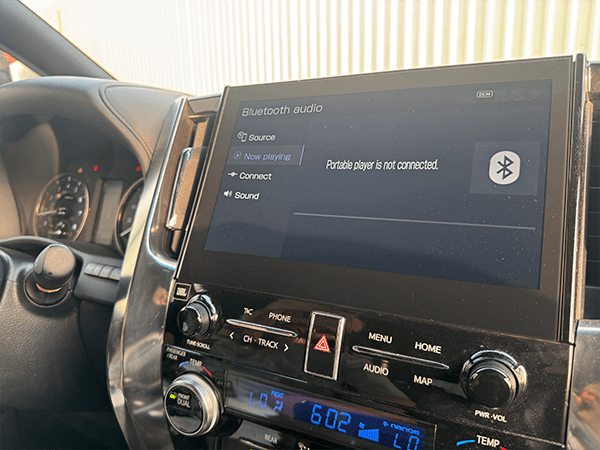 Toyota Alphard-DD-74395 (2)
